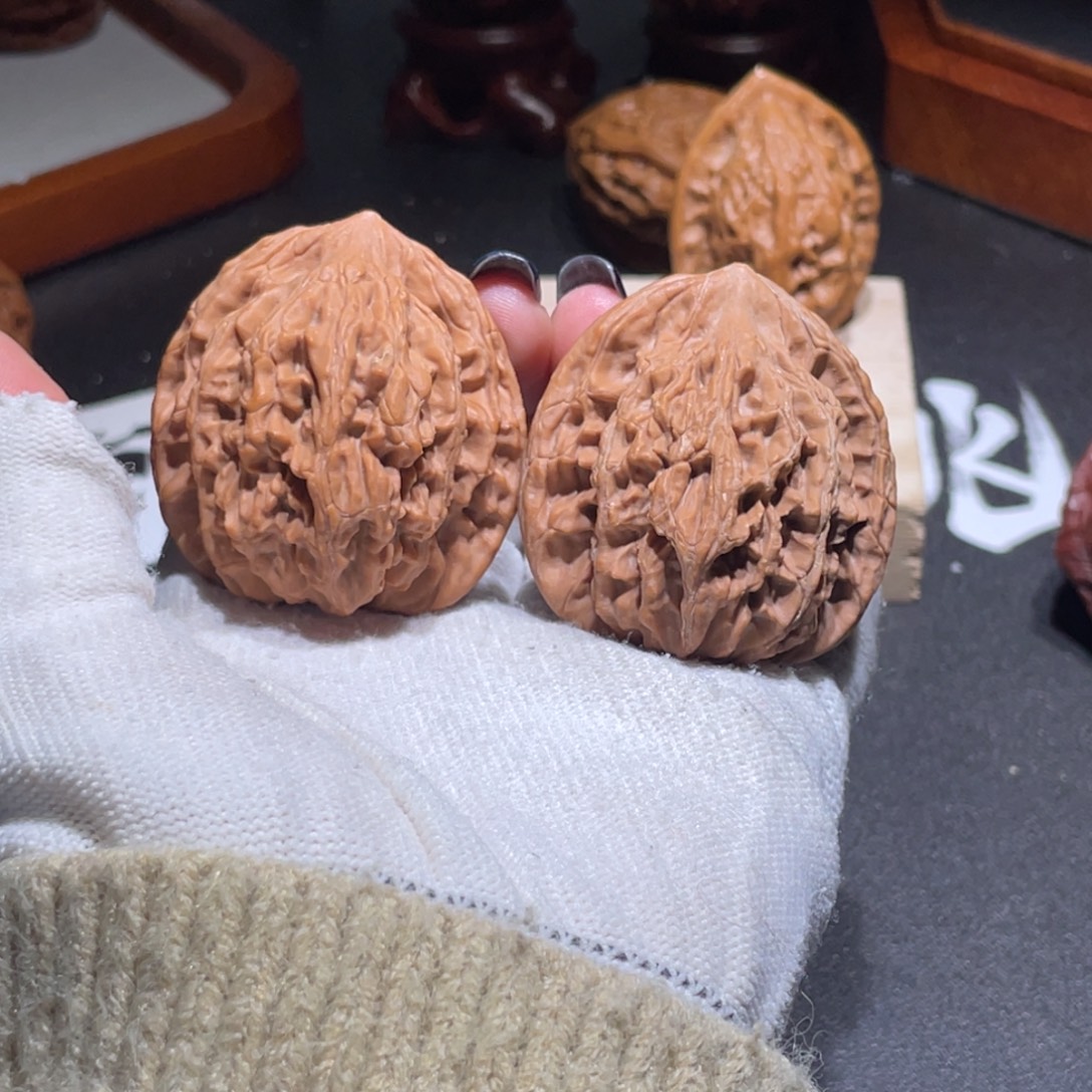 吊坠文玩核桃42.40虎头9705