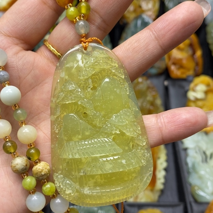 蛇纹石玉挂件未镶嵌