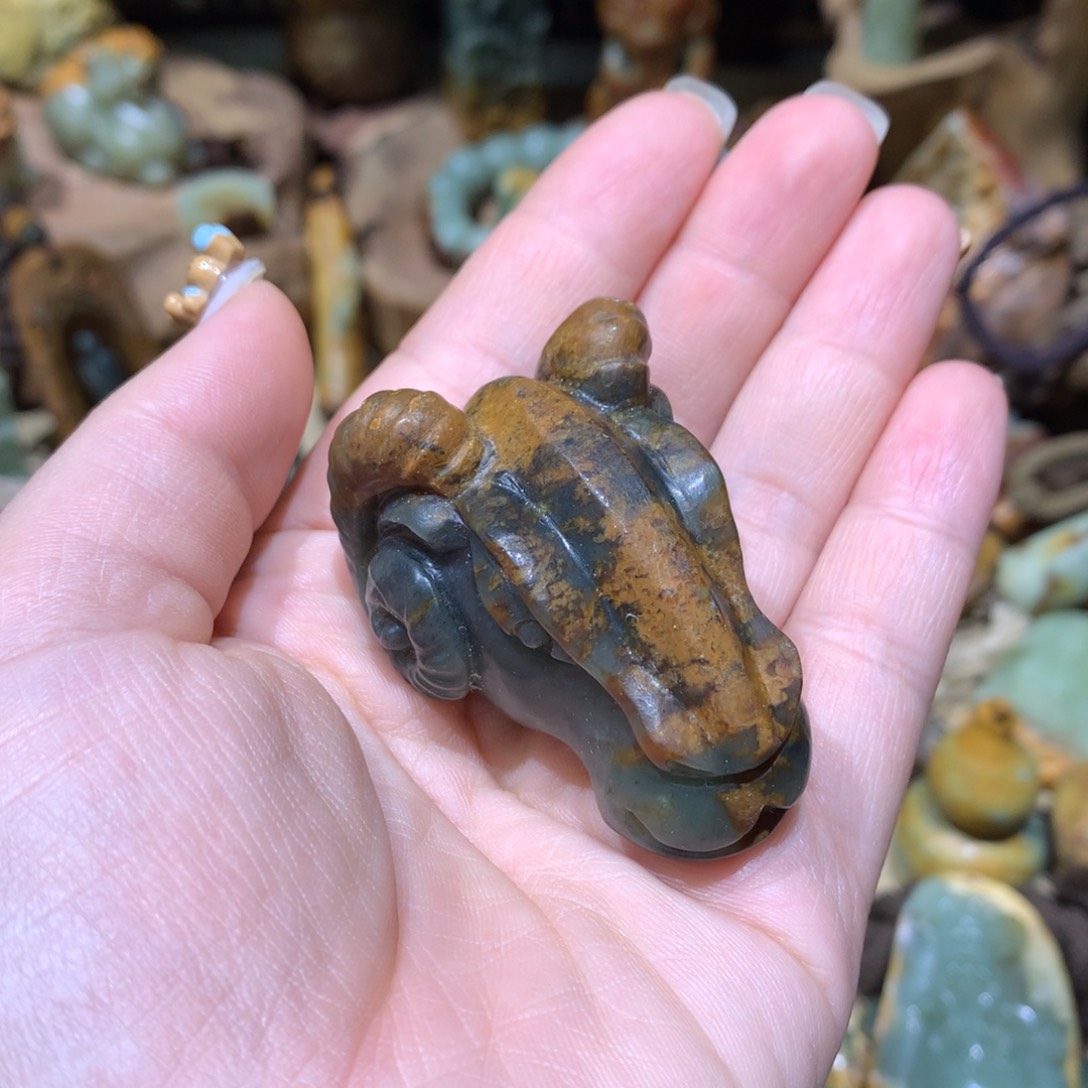 岫岩河磨玉（透闪石质玉）手把件未镶嵌