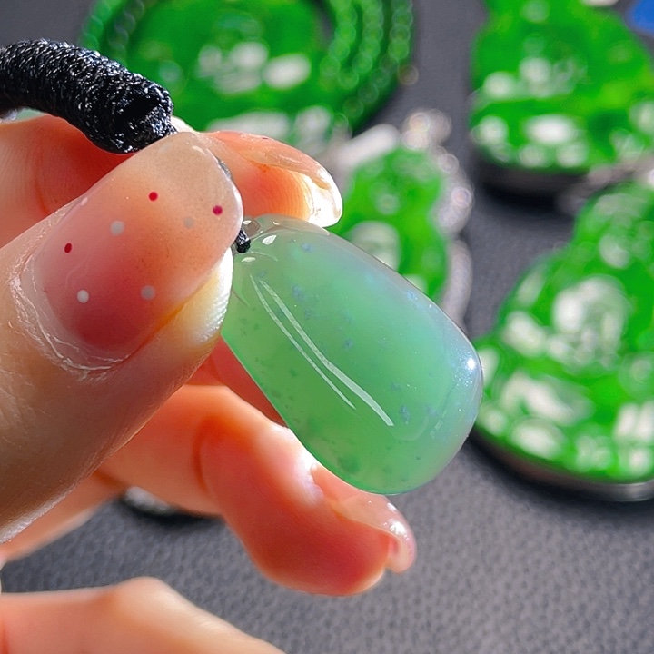 翡翠颈饰未镶嵌56，