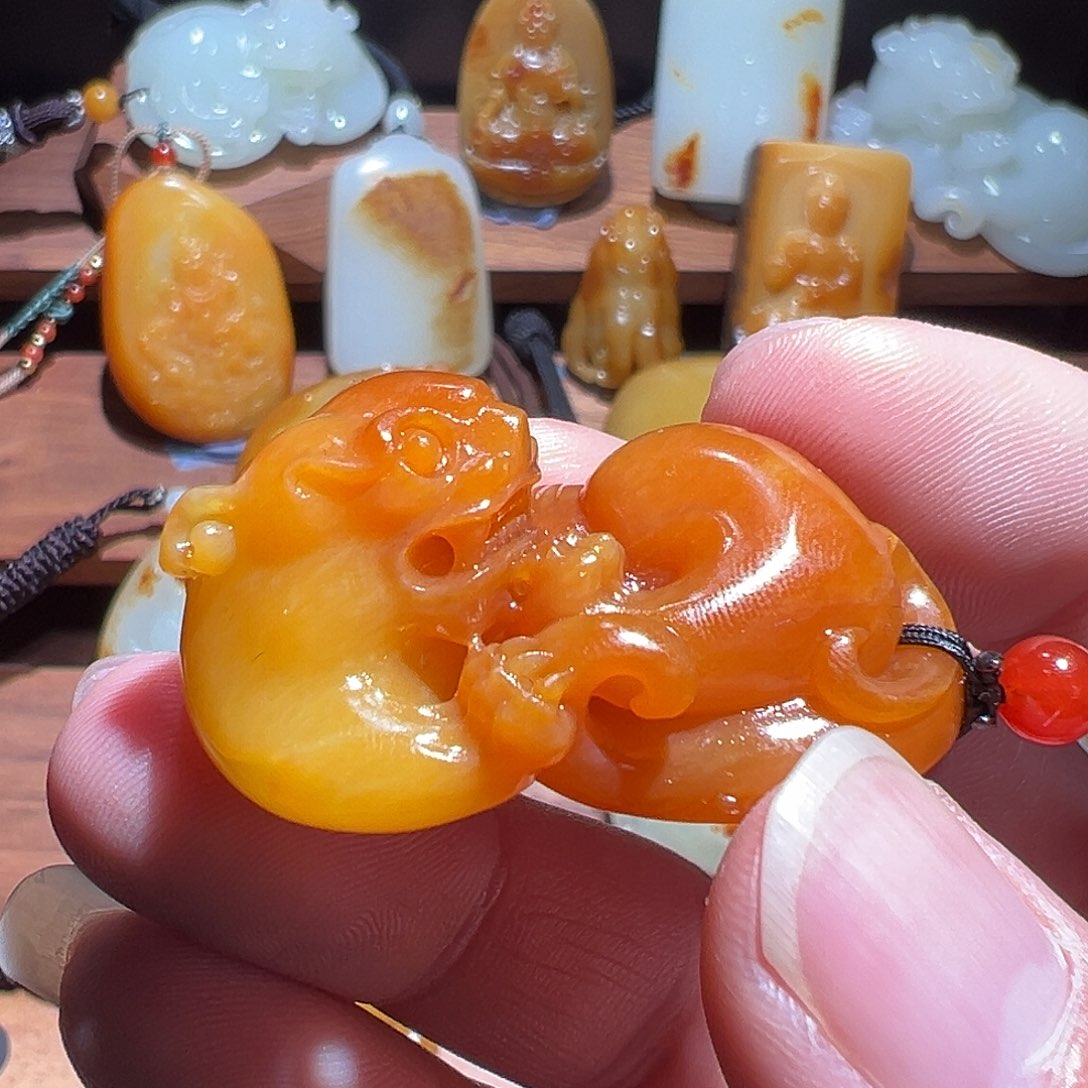 J***P和田玉未镶嵌颈饰