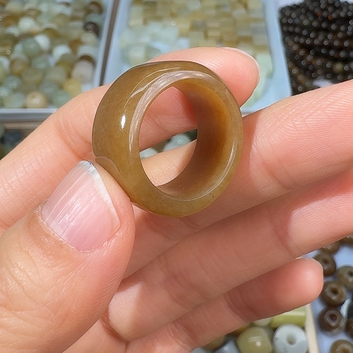 和田玉（糖玉）未镶嵌戒指17.5内径