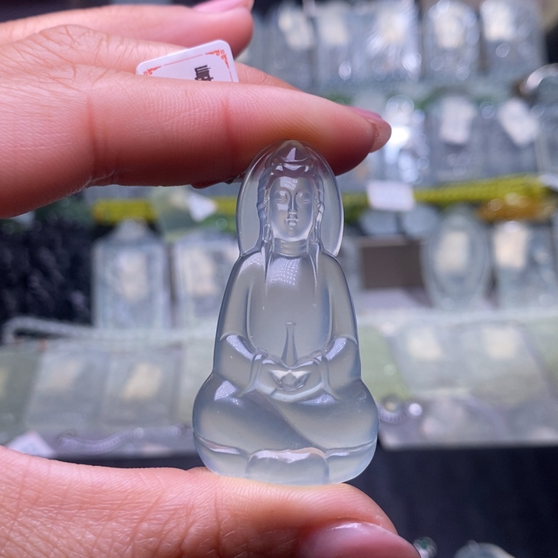 蛇纹石玉颈饰未镶嵌?***行，