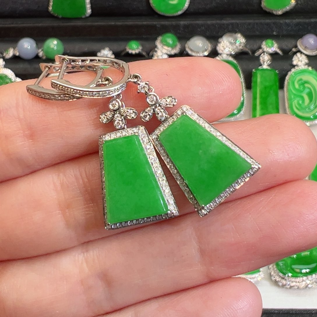 翡翠吊坠(不含链)18K金镶嵌耳饰