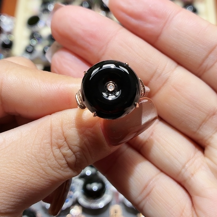 李***翡翠18K金镶嵌戒指