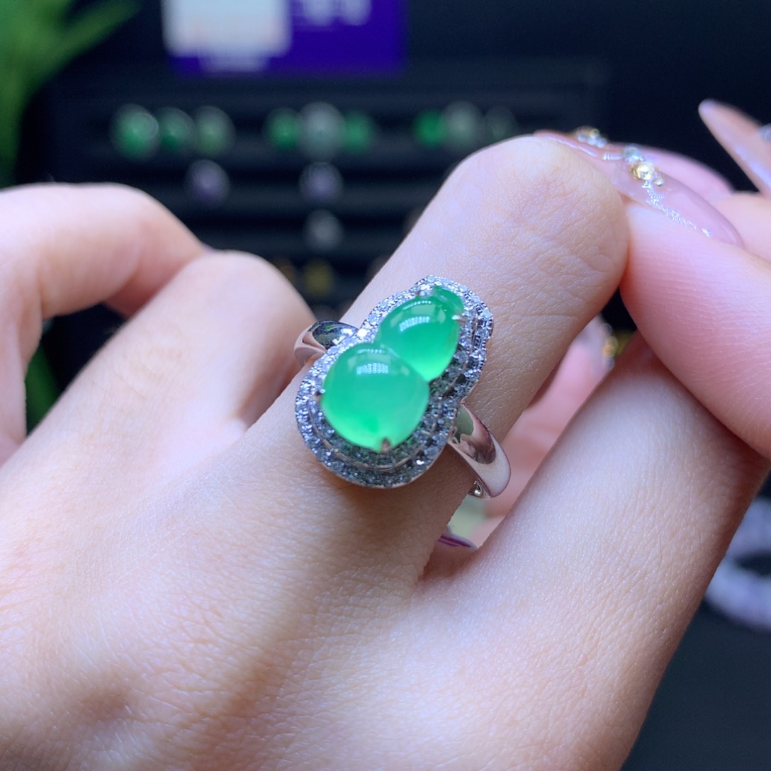 翡翠颈饰18K金镶嵌天然