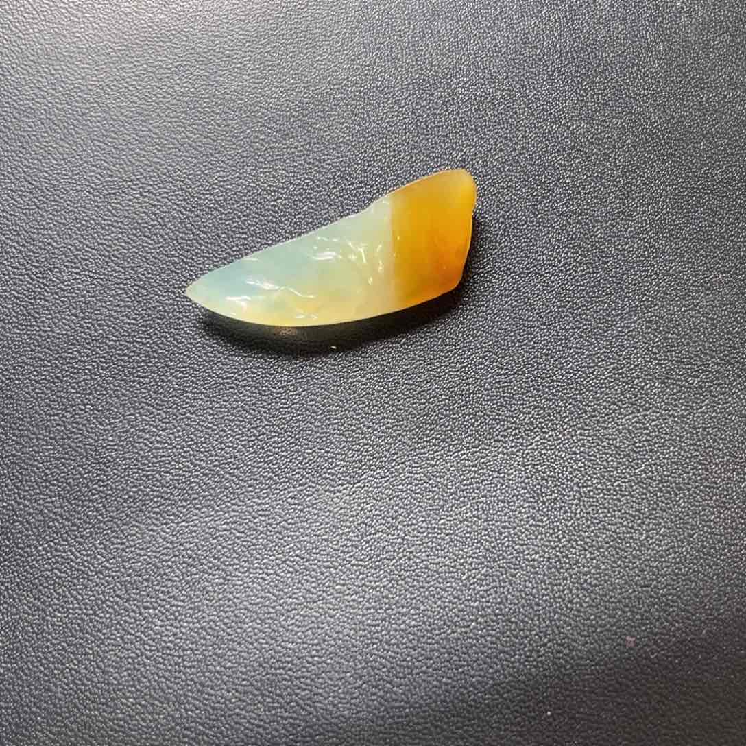 定制翡翠未镶嵌黄翡