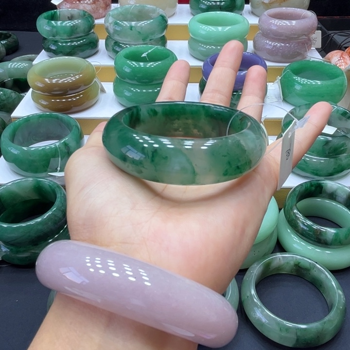 石英质玉（非洲翠）未镶嵌手镯