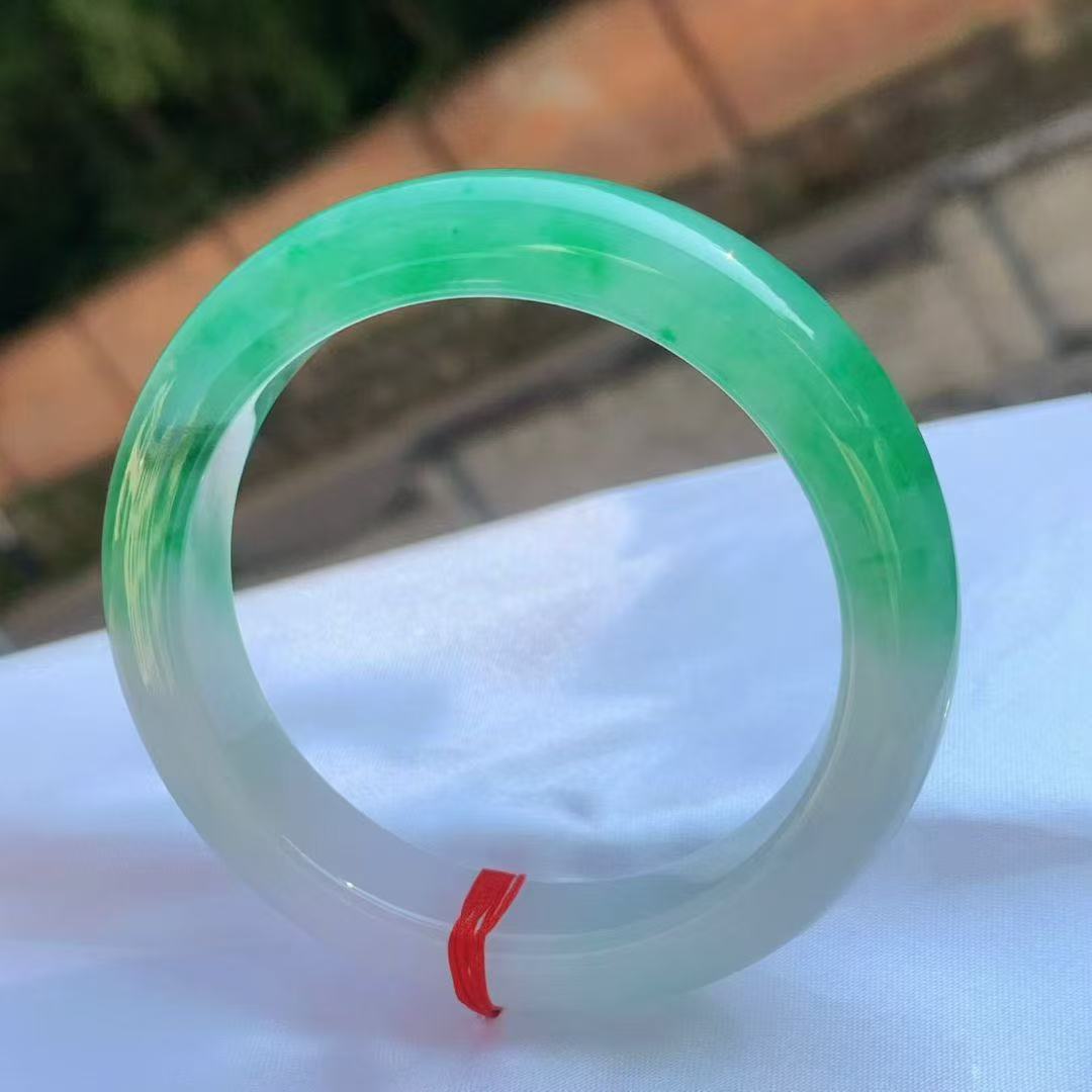 翡翠飘花手镯【定金勿拍】