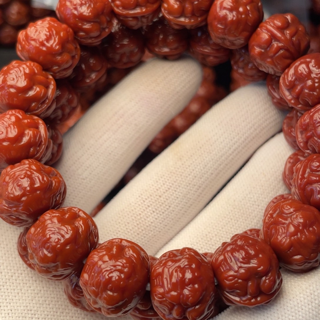 王***军猴头核桃手串蟾王