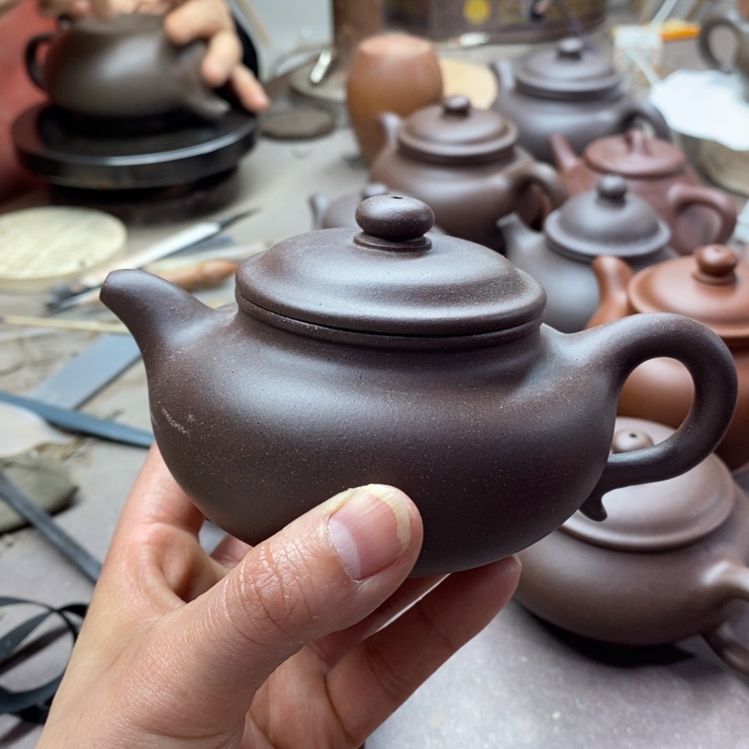 紫砂茶壶v v b n m n j