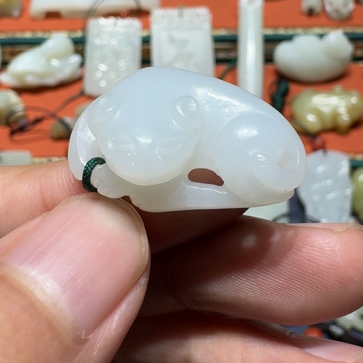 和田玉颈饰未镶嵌