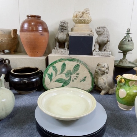 罐?**哥器型优美大方