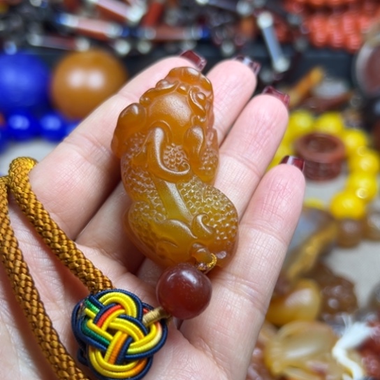 玛瑙/玉髓颈饰未镶嵌阿*