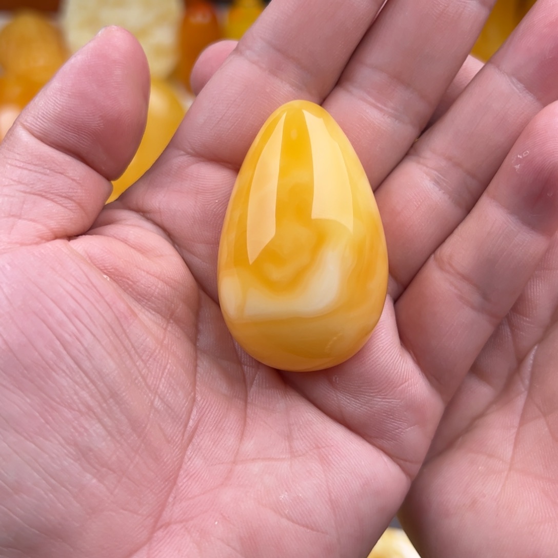 琥珀颈饰未镶嵌纯天然蜜蜡