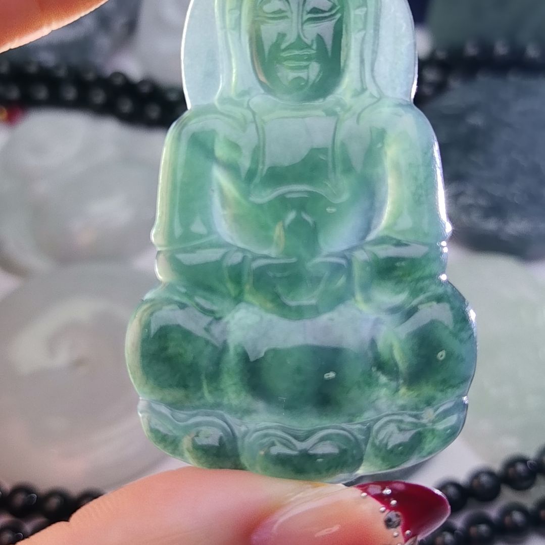 翡翠颈饰未镶嵌天然的A货翡翠多样性发货