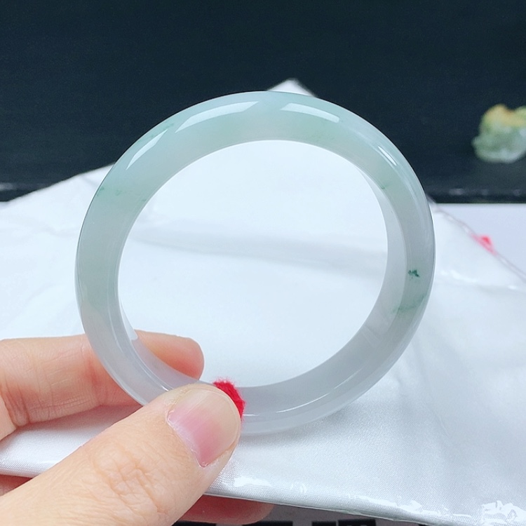 【闪购商品】翡翠手镯未镶嵌天然翡翠手镯