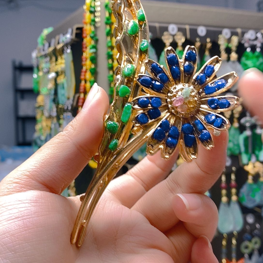 未镶嵌翡翠耳饰翡翠