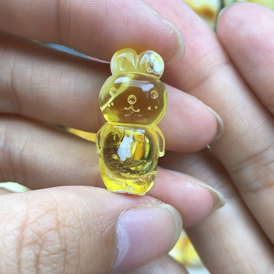 琥珀裸石未镶嵌蜜蜡