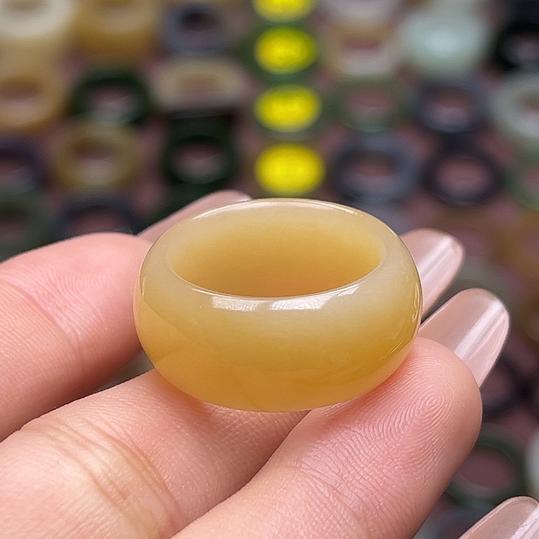 和田玉未镶嵌戒指17.9黄金蜜糖