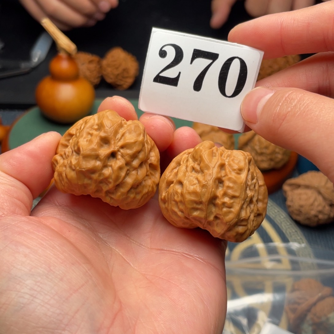 桃核吊坠40蛤蟆头的270号～