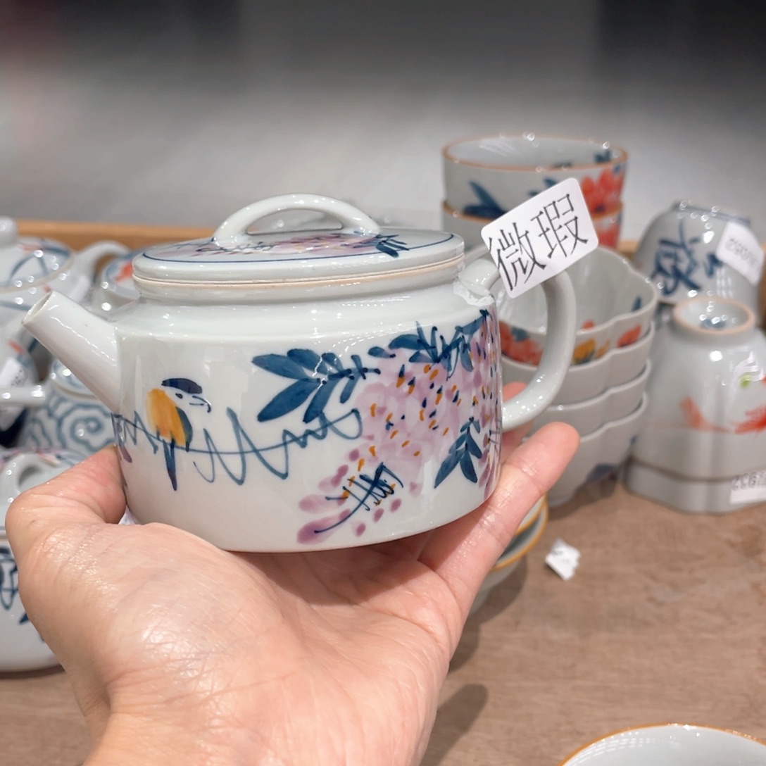 釉下手绘茶具微瑕