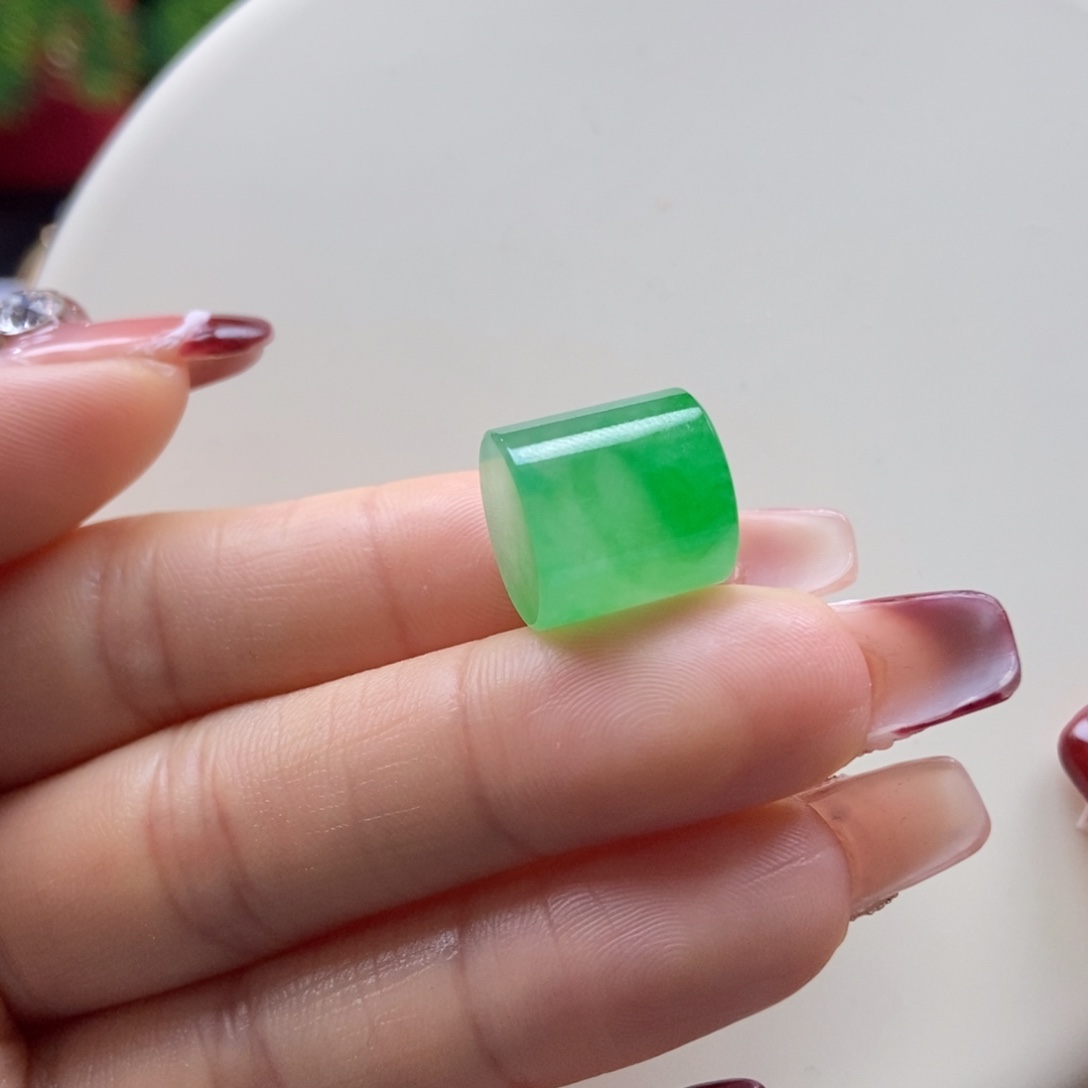 翡翠散珠翡翠冰阳绿桶珠