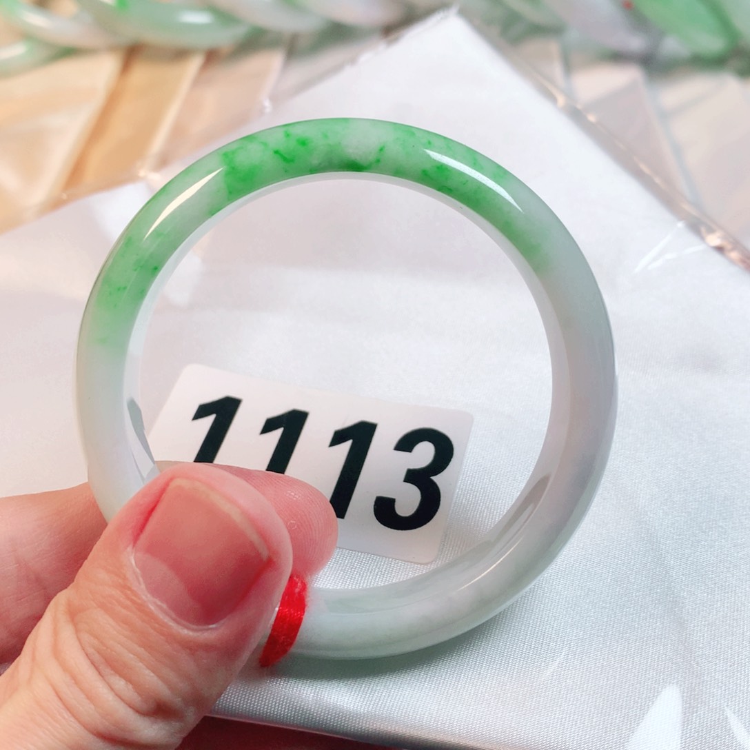 翡翠手镯未镶嵌翡翠手镯1113