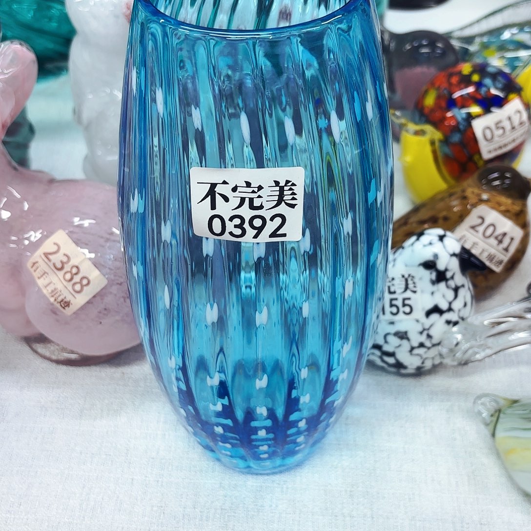 0392 安妮家居花瓶摆件不完美