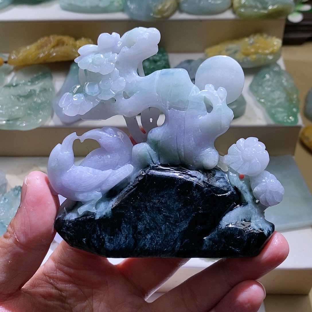 【闪购商品】翡翠颈饰未镶嵌摆件