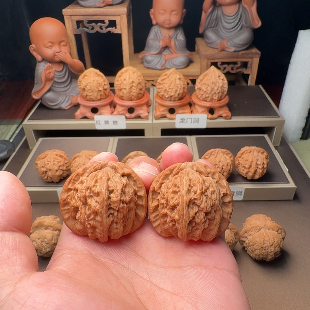 吊坠文玩核桃白狮子42全品白茬