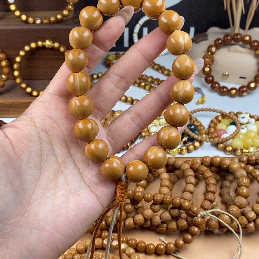 吊坠猴头核桃屁桃