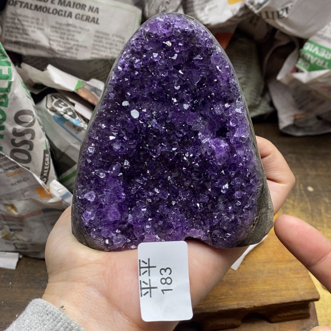 紫晶乌拉圭未镶嵌