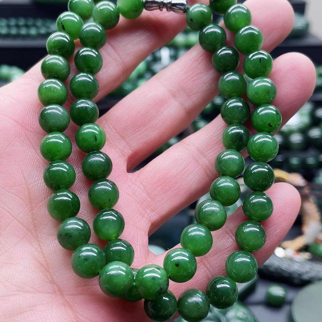 和田玉（碧玉）未镶嵌颈饰