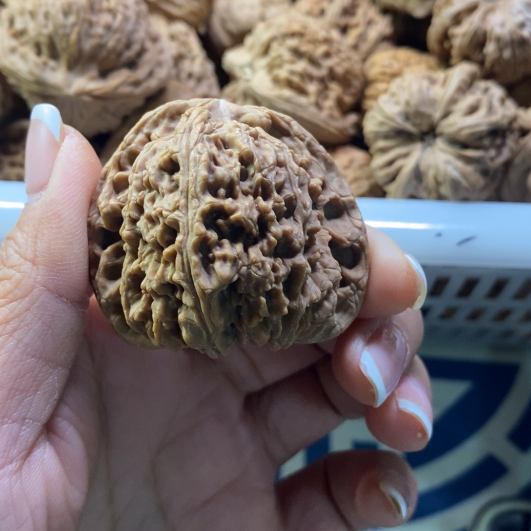 合***实文玩核桃吊坠南疆