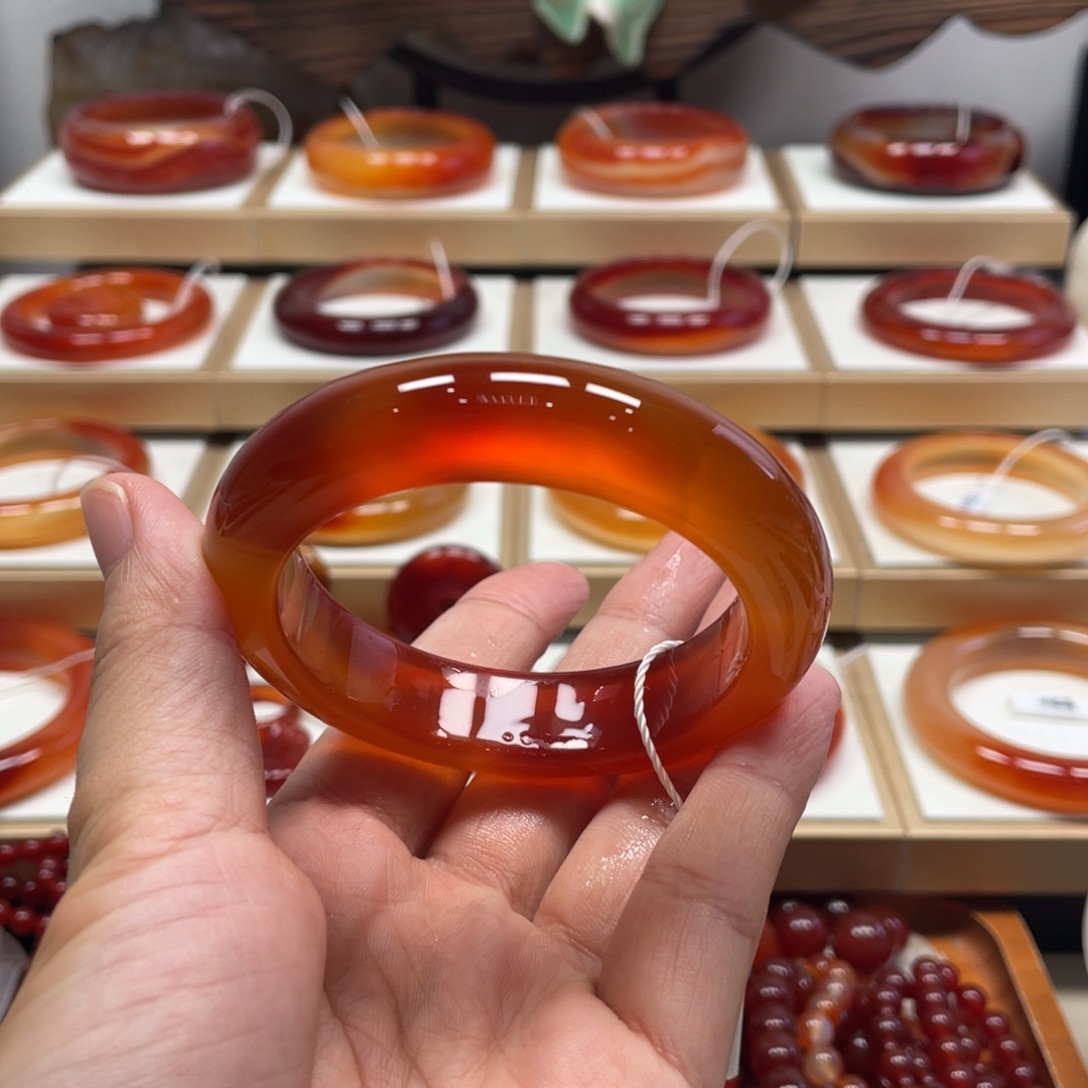 玛瑙/玉髓未镶嵌手镯