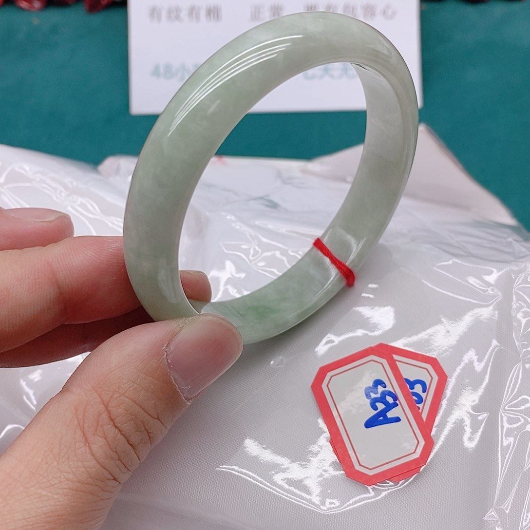 翡翠手镯未镶嵌小***奶A333333333