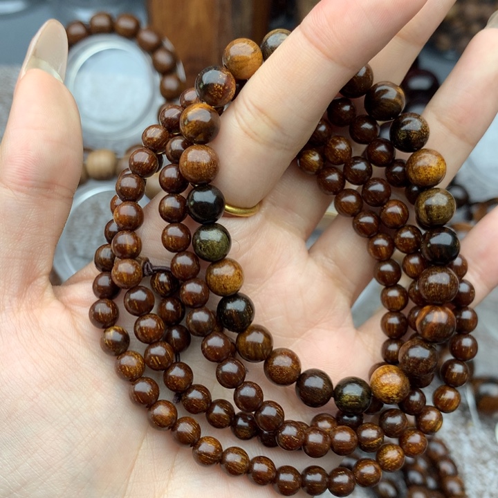 贡木Y****i巴布亚两条 0.6 108 0.8