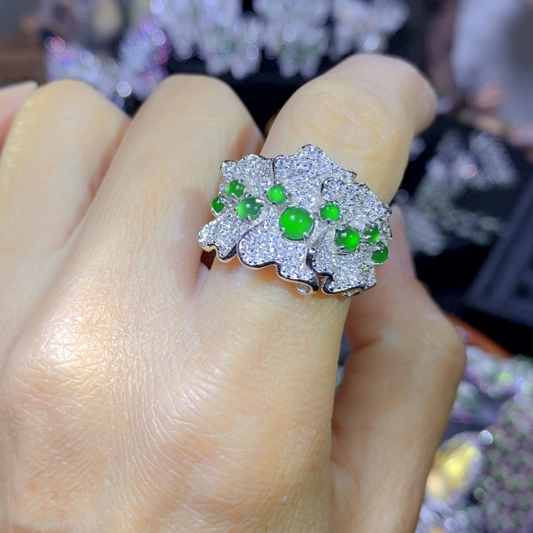 翡翠颈饰银S925镶嵌天然翡翠