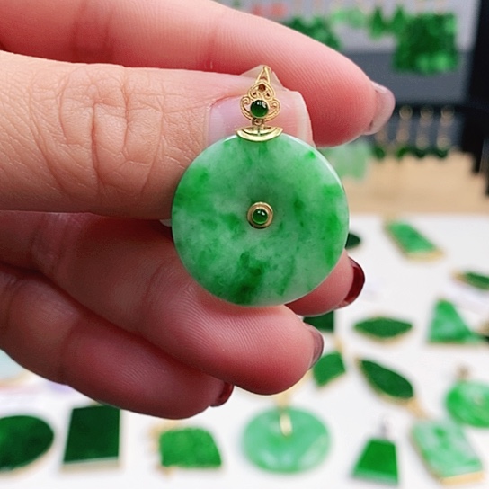翡翠耳饰18K金镶嵌挂件
