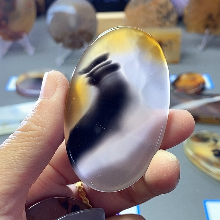 玛瑙/玉髓未镶嵌珠宝半成品