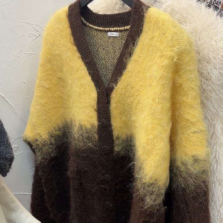 晓****今天新款 黄色厚实毛衣外套