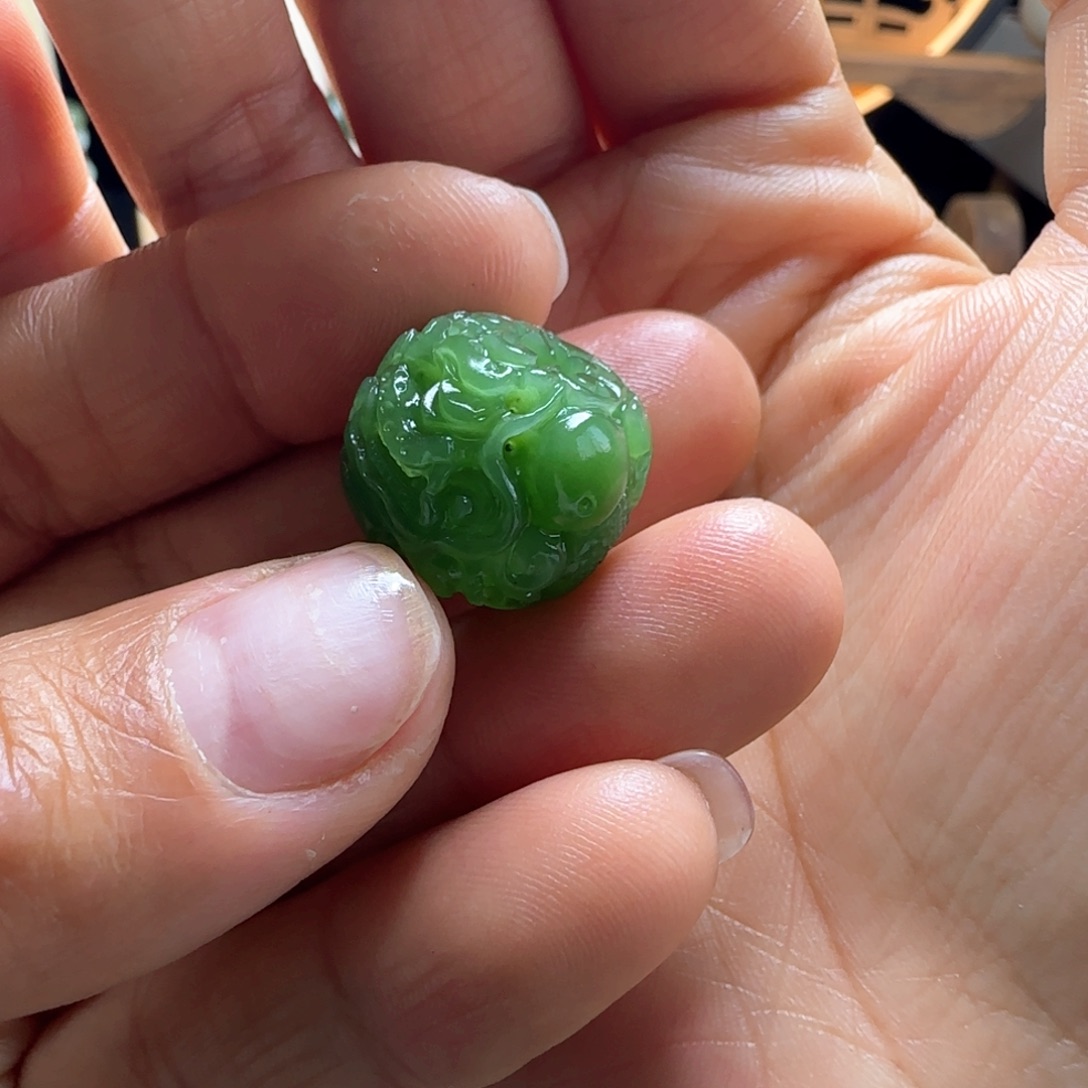 L***.和田玉未镶嵌颈饰