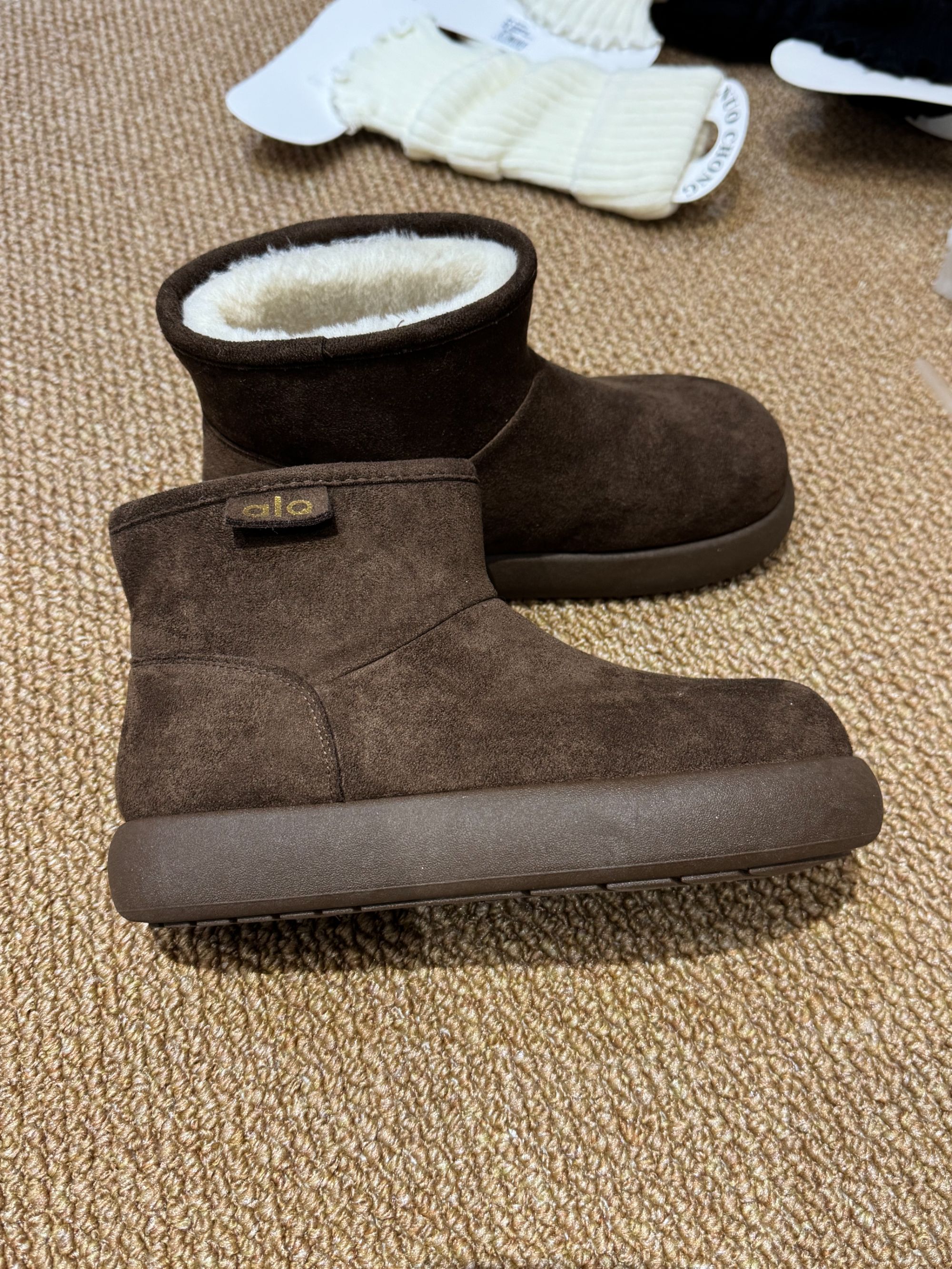 红衣俏家时尚百搭秋冬短靴01