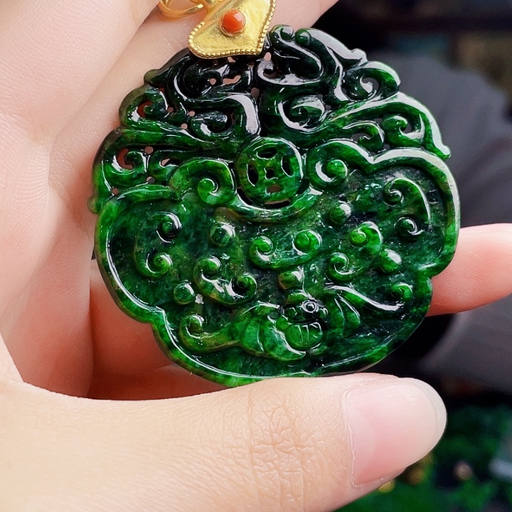 翡翠银S925镶嵌颈饰多样性