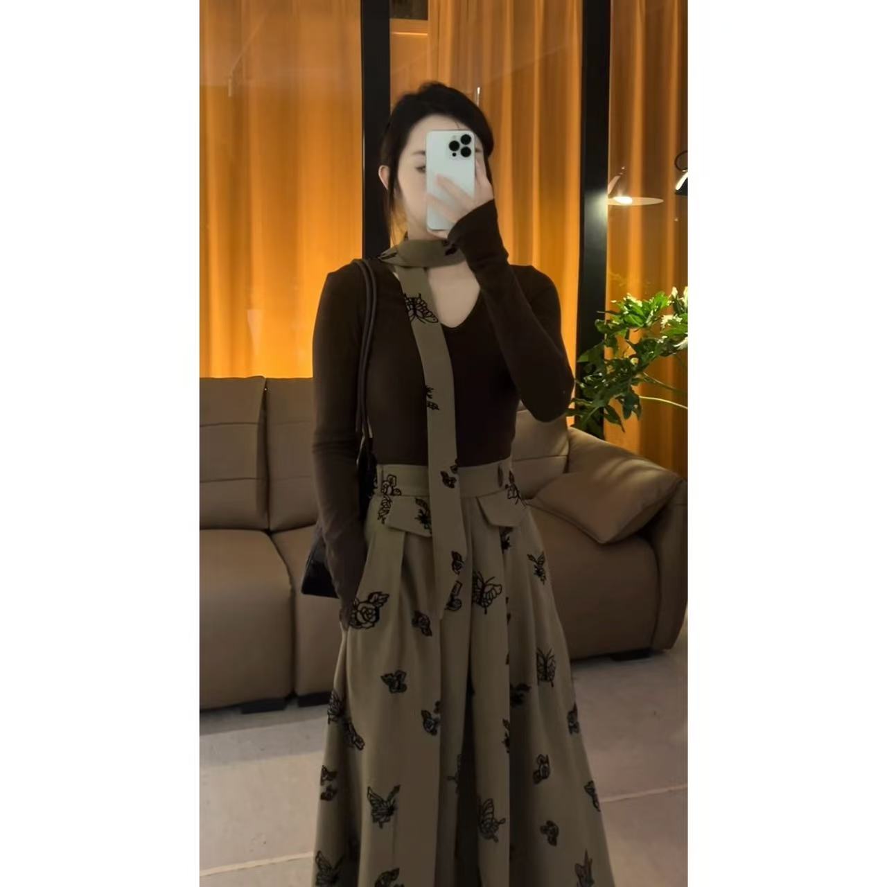 【秋秋】2025春季时尚百搭新款咖色蝴蝶伞裙套装1025+8088