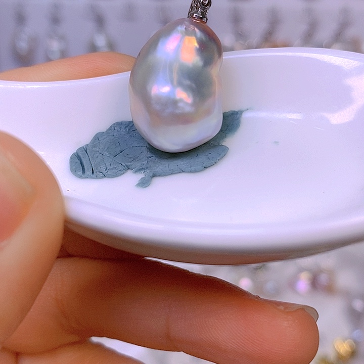 淡水珍珠颈饰合金