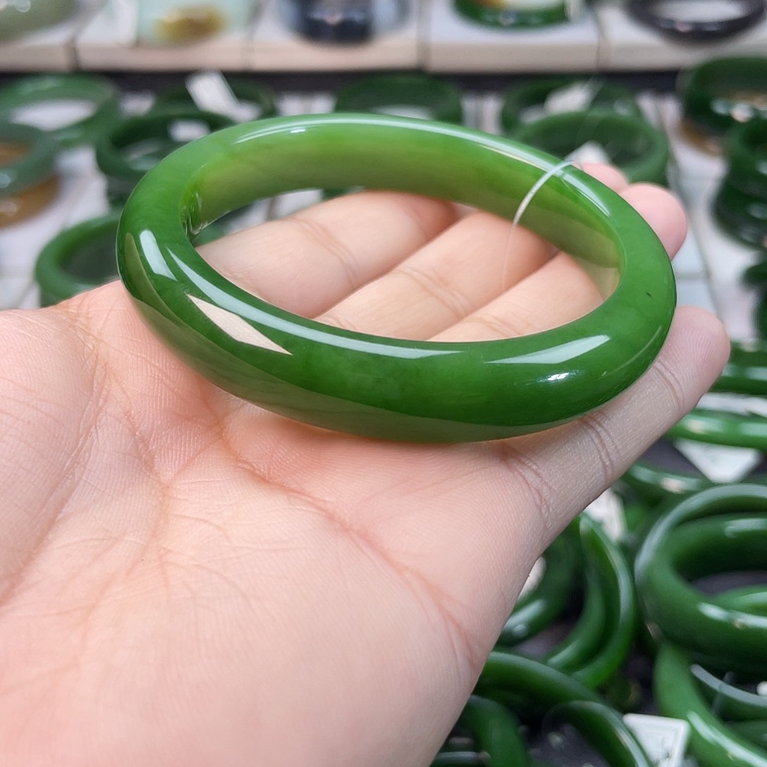 和田玉（碧玉）手镯未镶嵌