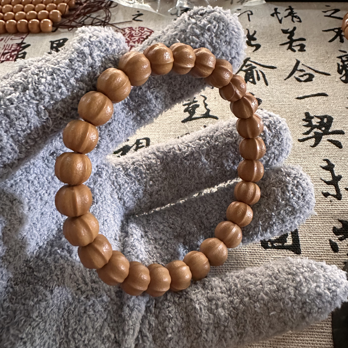 9mm A+全品无暇原色小鲨鱼猴头核桃手串