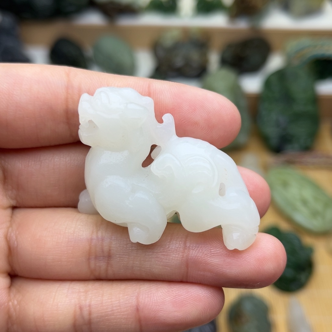 和田玉颈饰未镶嵌